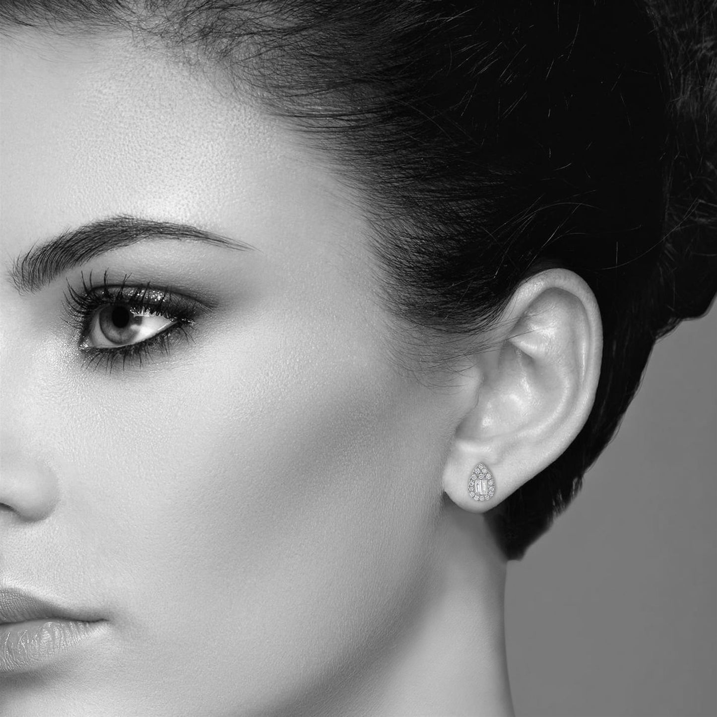 Stud Diamond Earring with Vertical Accent